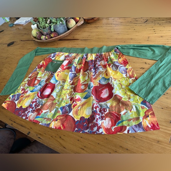 Vintage Fruit Half Apron Apple Grapes Pears Cherries Blueberries - Picture 2 of 6